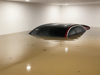 Xe bị thiêt hại toàn bộ, bảo hiểm bồi thường như nào?